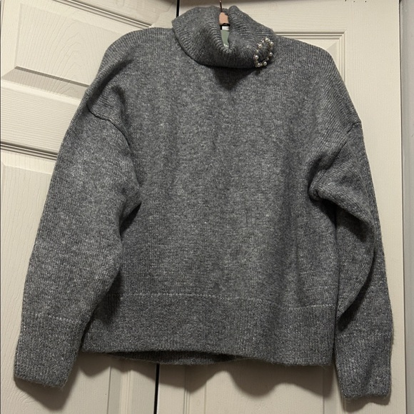 H&M Gray Turtleneck Sweater - Picture 8 of 10